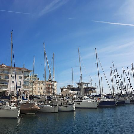 Coeur Marina Climatise Terrasse Parking Apartment Frejus Exterior photo