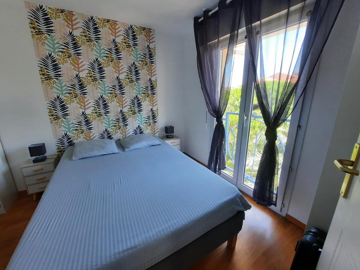 Coeur Marina Climatise Terrasse Parking Apartment Frejus Exterior photo